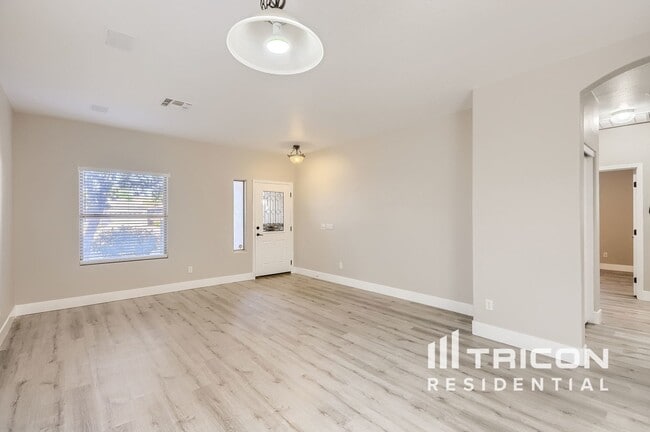 Building Photo - 4129 N Dania Ct