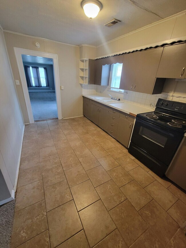 Foto del edificio - 307 E 9th St