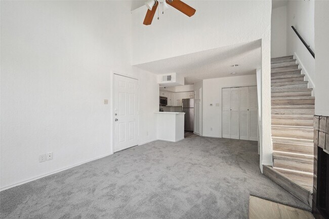 Foto del edificio - 9811 Walnut St