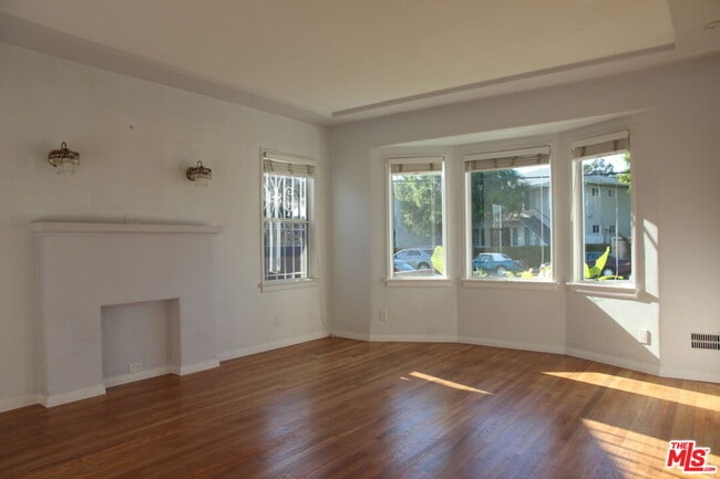 Building Photo - 12442 Short Ave