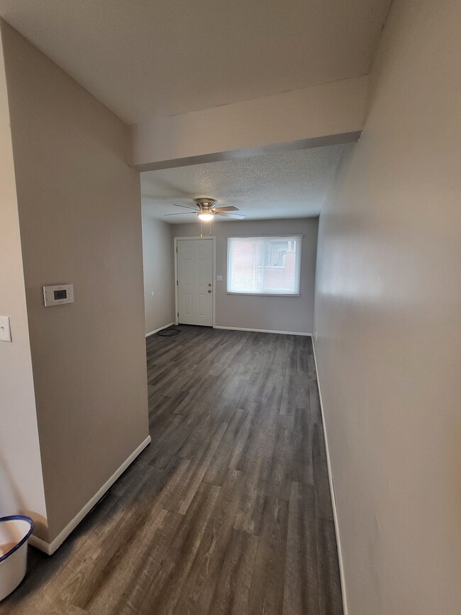 Living room - 1800 N 12th St