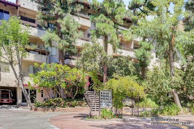 Building Photo - 2700 Cahuenga Blvd E