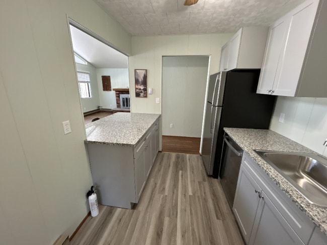 Building Photo - 802 Placer Ct