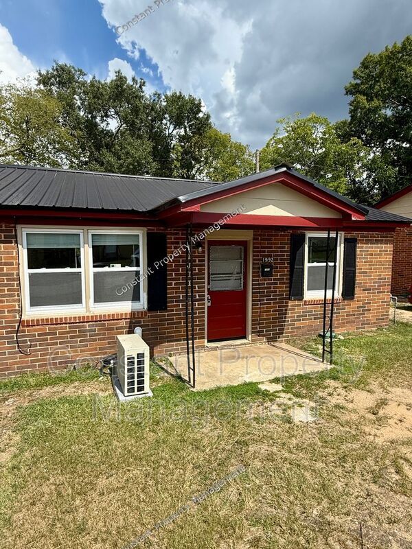 Primary Photo - 1105 Stephens St