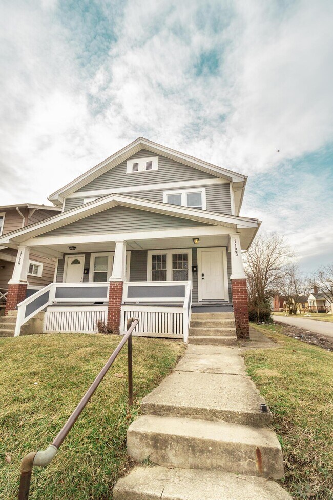 Building Photo - 1123 Wilson Ave