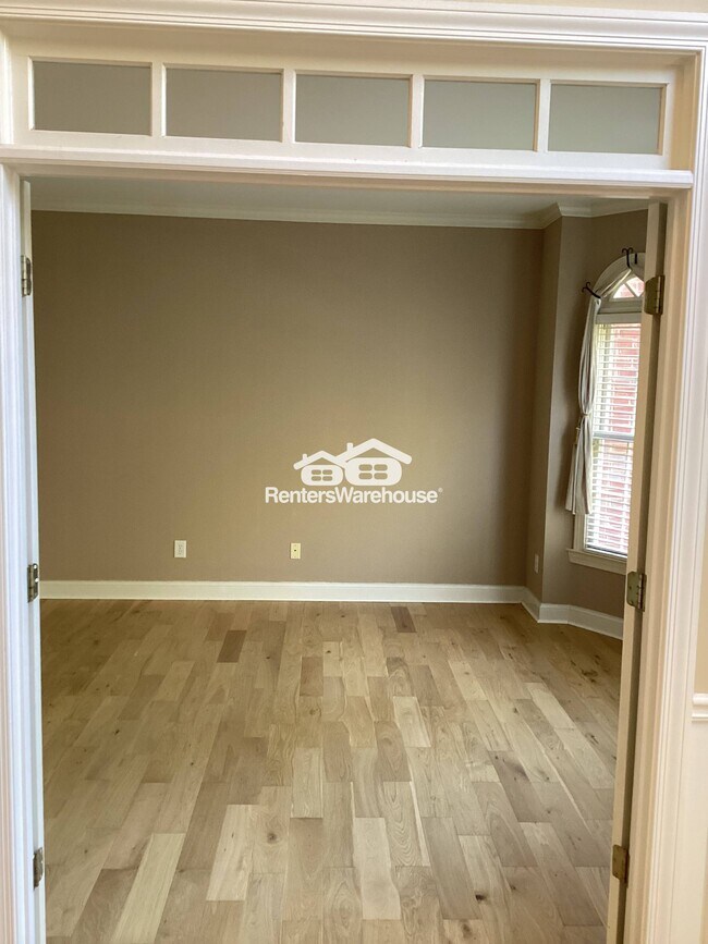 Building Photo - 10515 Sugar Crest Ave