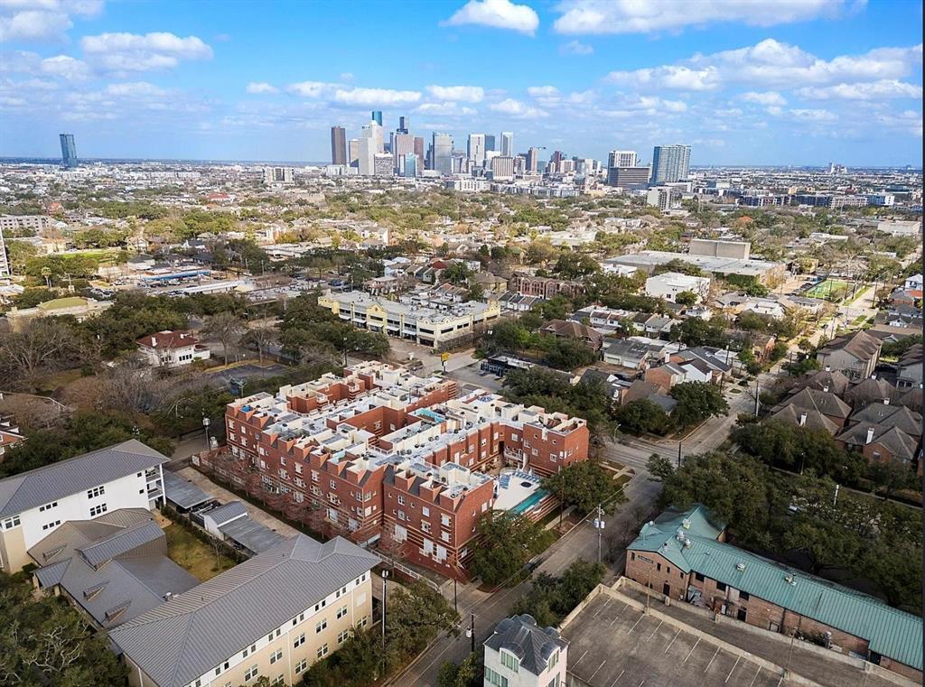 Foto principal - 4004 Montrose Blvd