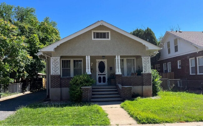 Building Photo - 417 W Evans Ave