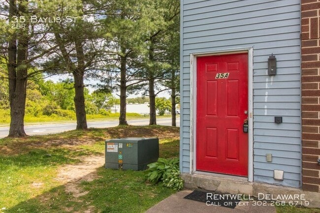 Building Photo - Well-Maintained 2BR/1BA only $975!!
