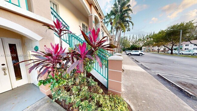 Foto del edificio - 2921 SE 13th Rd