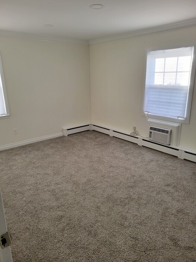 Building Photo - 54 Stonehurst Blvd