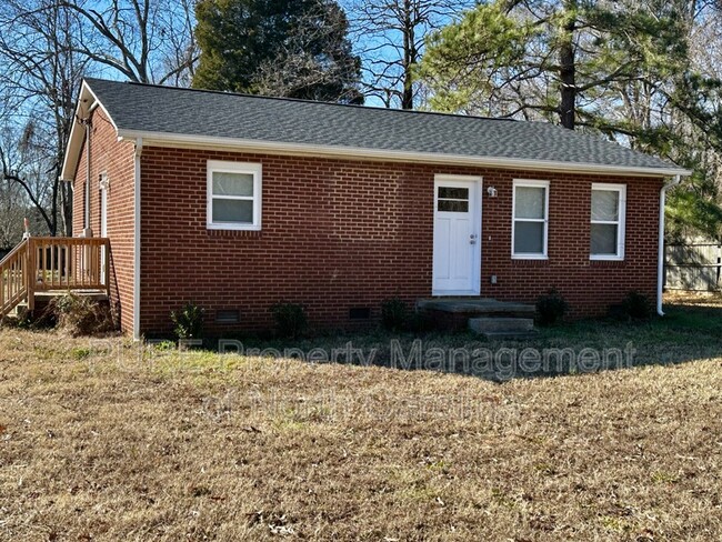 Building Photo - 331 Peach Orchard Rd