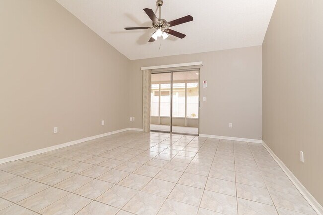 Building Photo - 1232 Regal Ridge Dr