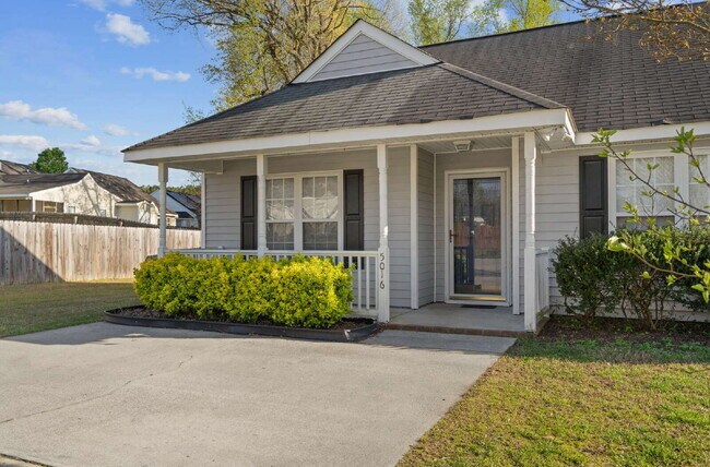 Foto del edificio - One-Story 3-Bedroom Home in Heart of Knightdale