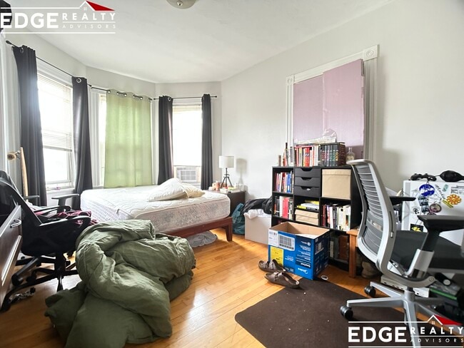 Foto del edificio - 157 Murdock St