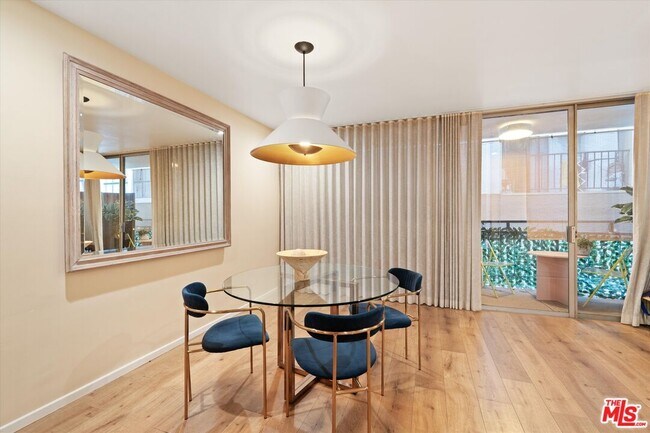 Building Photo - 7270 Hillside Ave