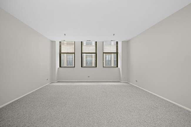 Building Photo - 640 S Federal St
