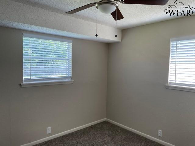 Building Photo - 2803 Roanoke Dr