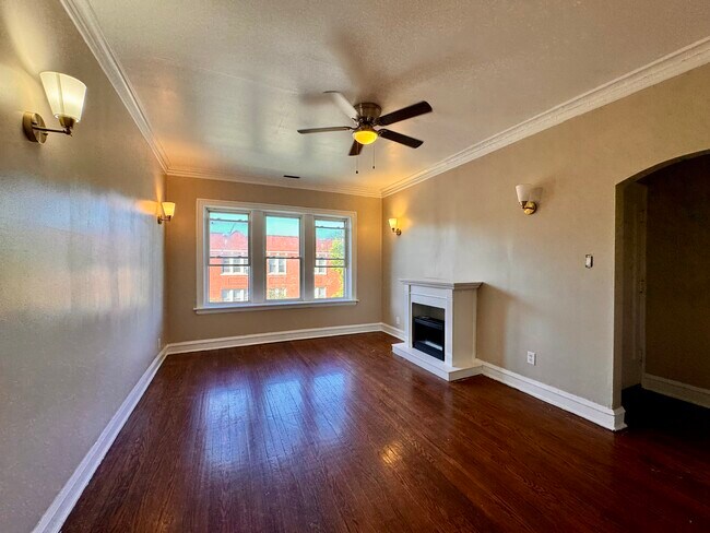 Foto del edificio - 2833 W 66th St