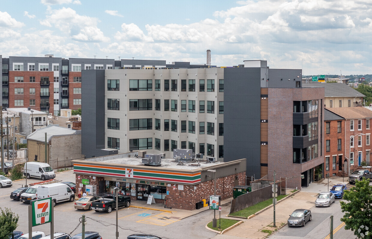 115 W St de Hamburgo - 115 W Hamburg St