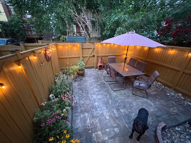 Patio ideal para comidas y reuniones. - 1723 N Cliff St