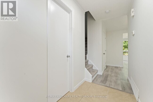 Photo du bâtiment - 1441 Palmerston Dr