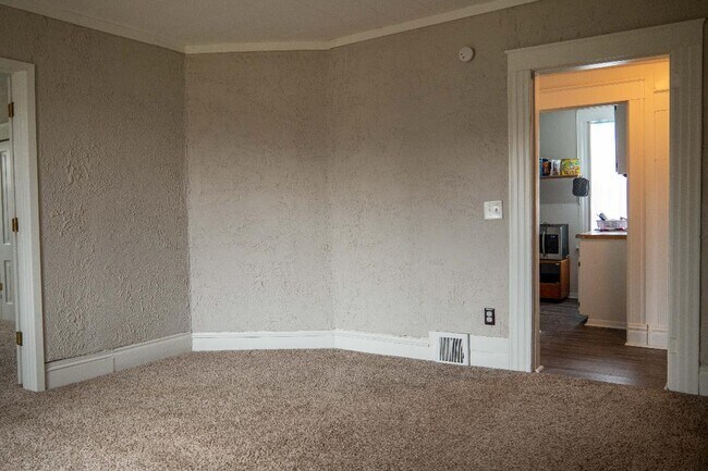 Living room - 762 Delaware Ave