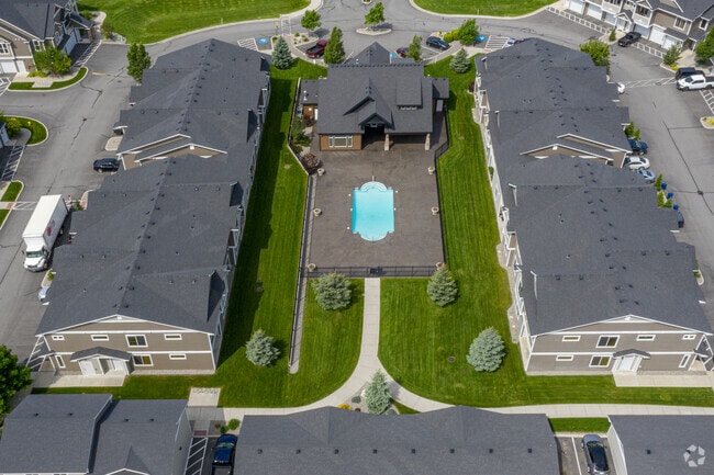 Community - The Reserve at Shelley Lake