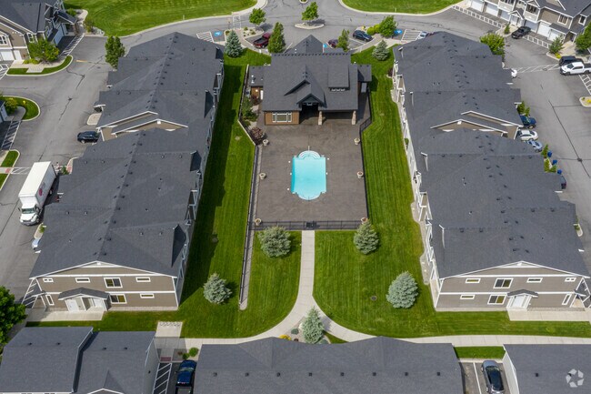 Comunidad - The Reserve at Shelley Lake