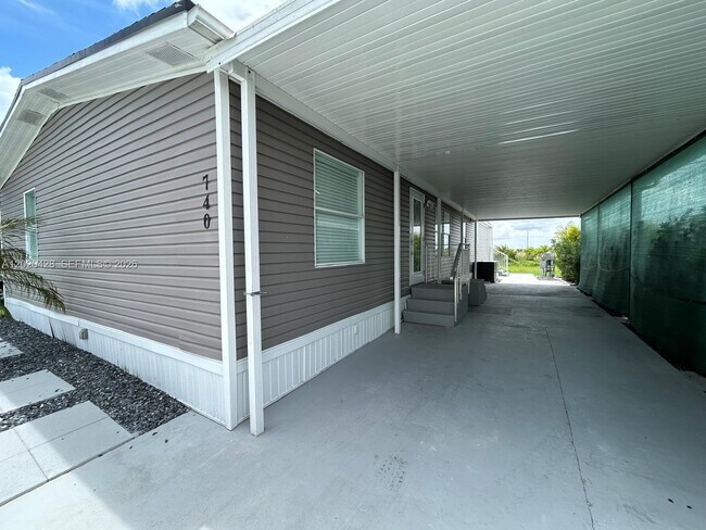 Foto del edificio - 740 NW 219th Ave