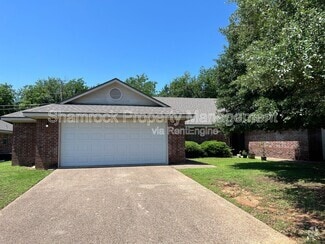 Building Photo - 10228 Hyacinth Ln