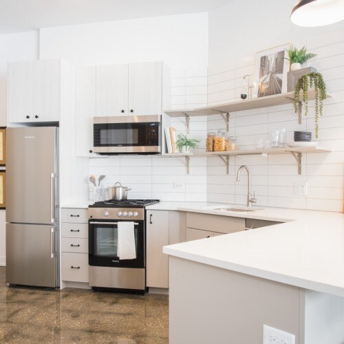 Foto del edificio - 1487 S Blue Island Ave