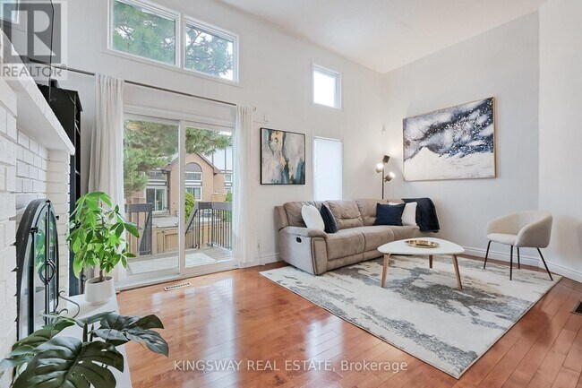 Photo du bâtiment - 1755-1755 Rathburn Rd E