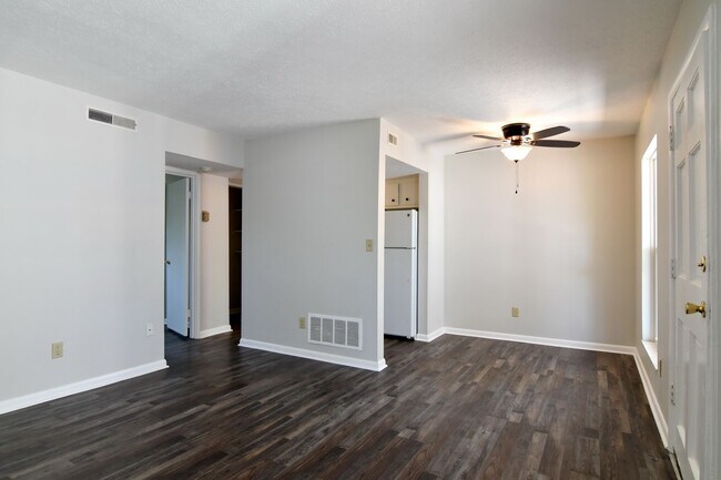 Building Photo - 4728 Southern Pky