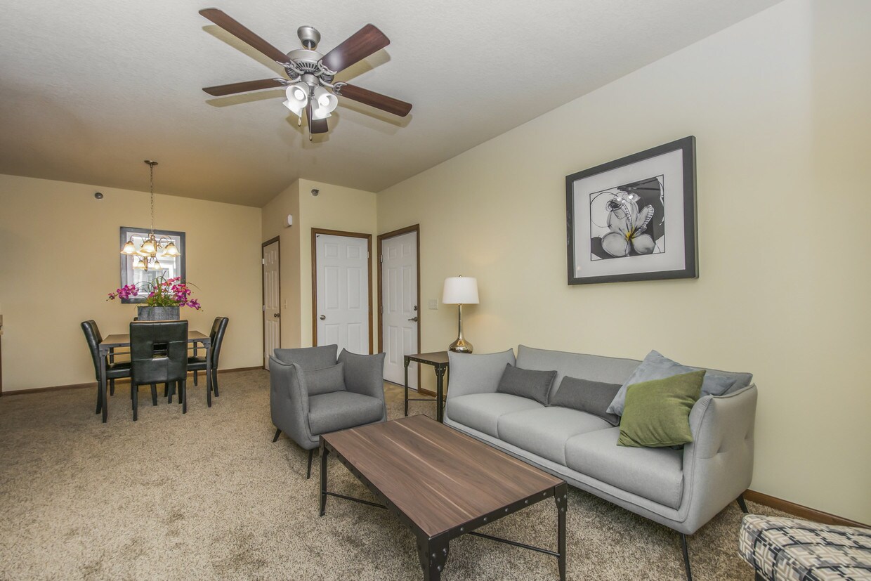 Rock Creek Condos Apartments Altoona, IA