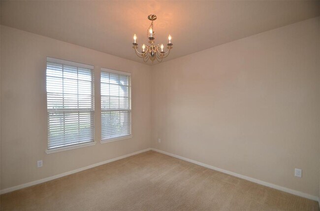 Building Photo - 18315 Red Oak Manor Ln