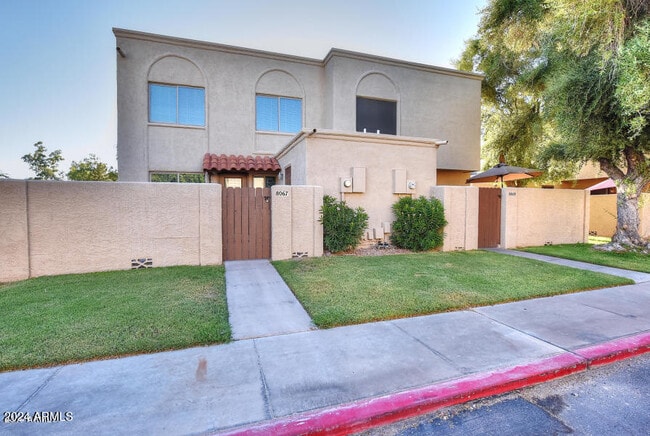 Building Photo - 8067 E Glenrosa Ave