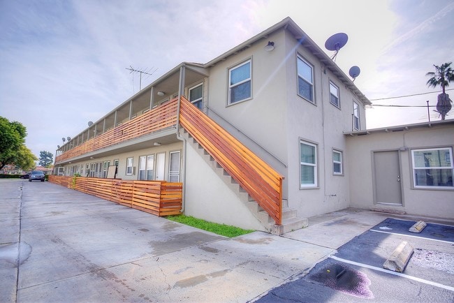 Building Photo - 379 Termino Ave.