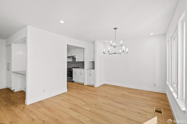 Building Photo - 132 Dorado Terrace