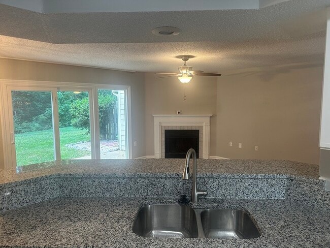 Building Photo - Nicely updated end unit townhouse. Great l...