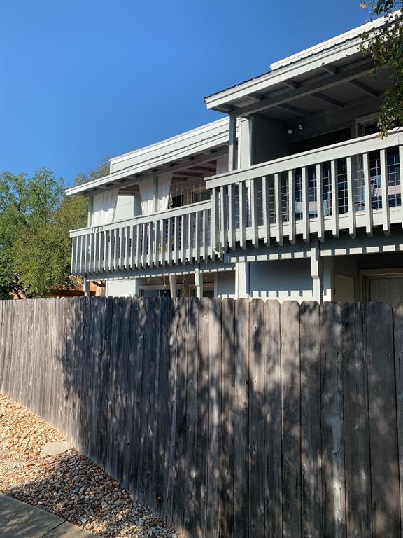 Building Photo - 1120 Hollow Creek Dr