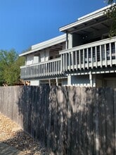 Building Photo - 1120 Hollow Creek Dr