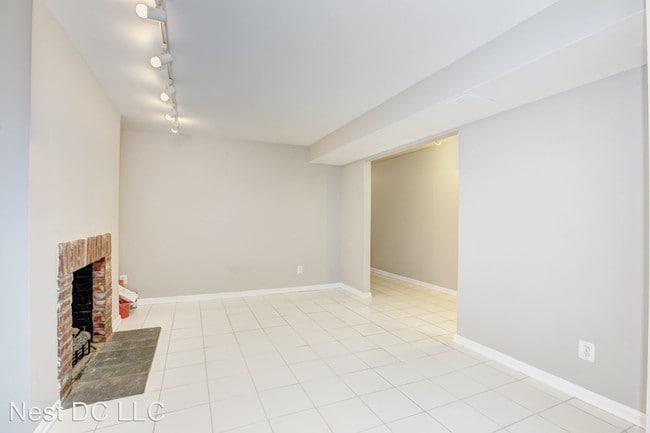 Building Photo - 1 br, 1 bath House - 1011 S St NW Unit A
