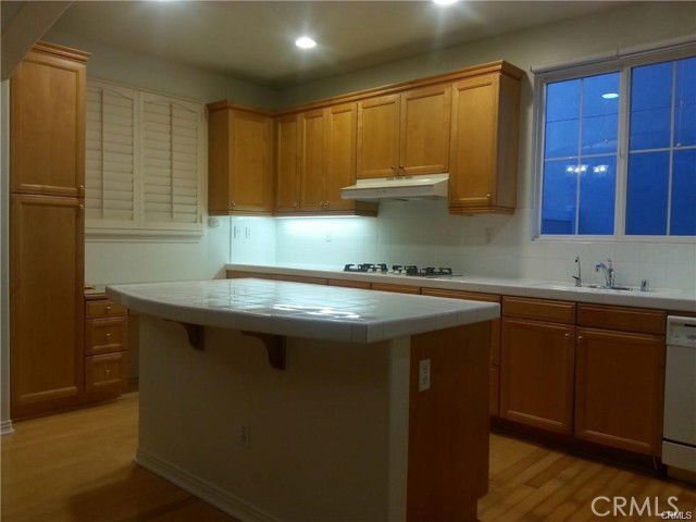 Building Photo - 2889 Plaza del Amo