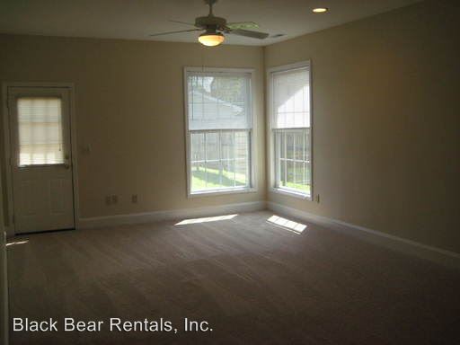 Foto del edificio - 979 W Chapel Rd
