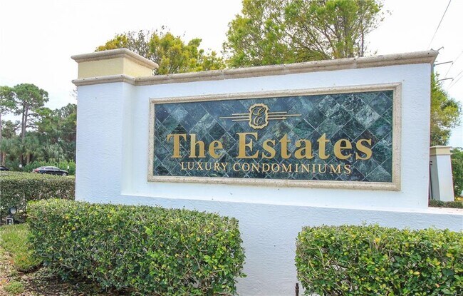 Foto del edificio - 351 SE Rogers Ct
