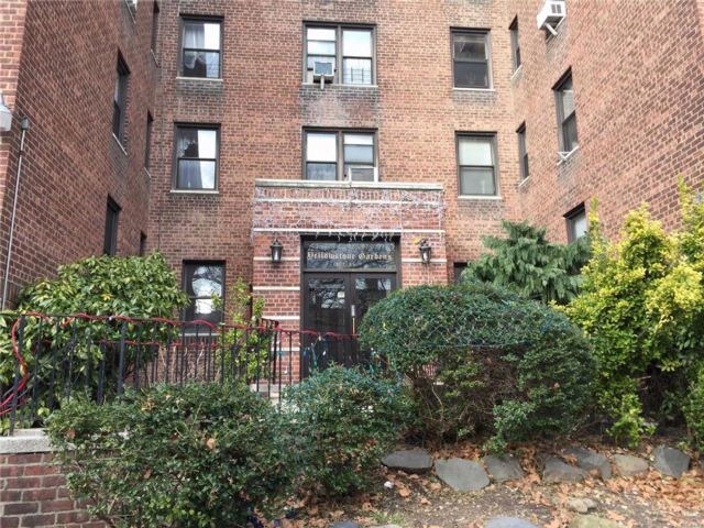 Foto principal - 102-35-102-64 64th Rd