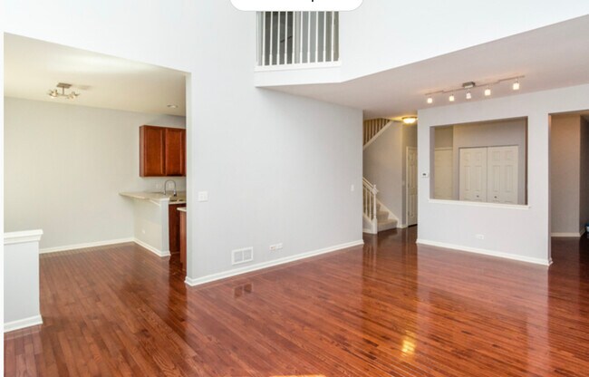 Building Photo - 10S449 Carrington Cir