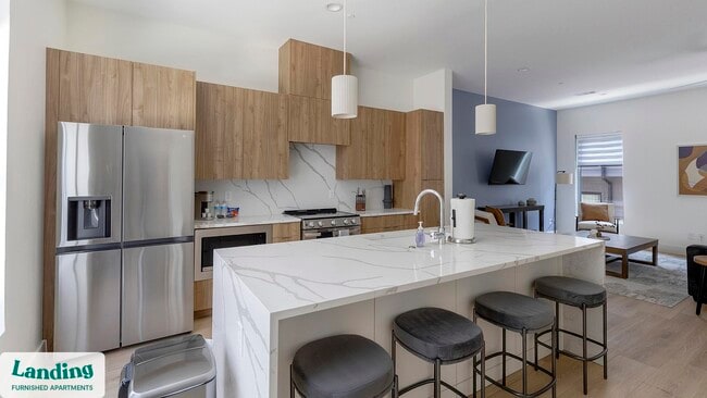 Building Photo - 2206 Arroyo Ave