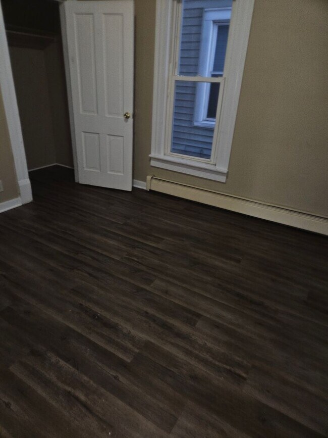 Foto del edificio - 1001 Lincoln Ave